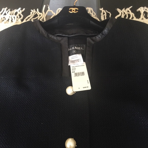 CHANEL ICONIC TWEED JACKET❤️HP - Picture 2 of 10